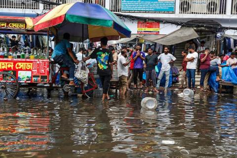capital-heavy-rain-waterlogging-eid-journey.jpg