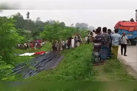tangail-road-crash-15-dead.webp